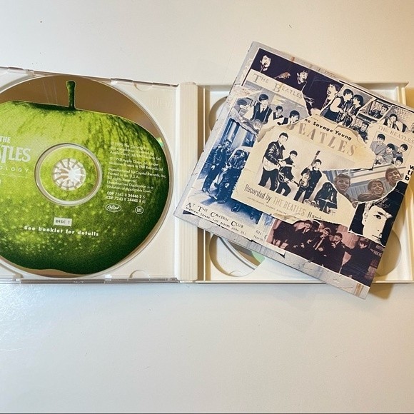 THE ‘BEATLES’ ANTHOLOGY, 2 discs, Booklet, NEW - Picture 3 of 3